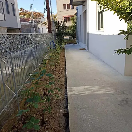 Cube House - Detached With Garden And Parking * Volos