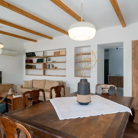 Cube House - Detached With Garden And Parking 볼로스
