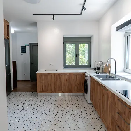 بيت للعطل Cube House - Detached With Garden And Parking فولوس